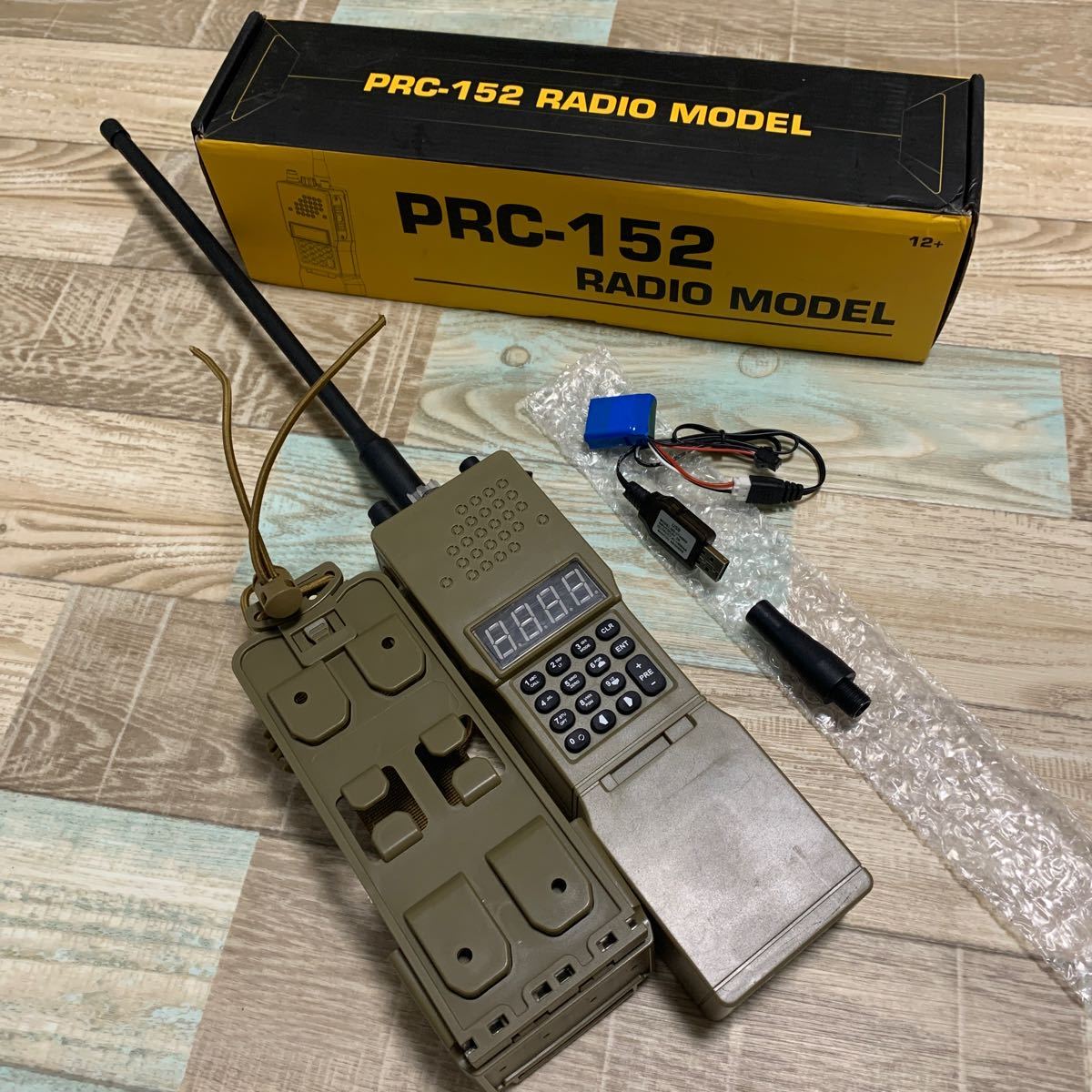 ダミーラジオ PRC-152A 万能モデル 光る アンプ入り 裏蓋簡単ピン差し 