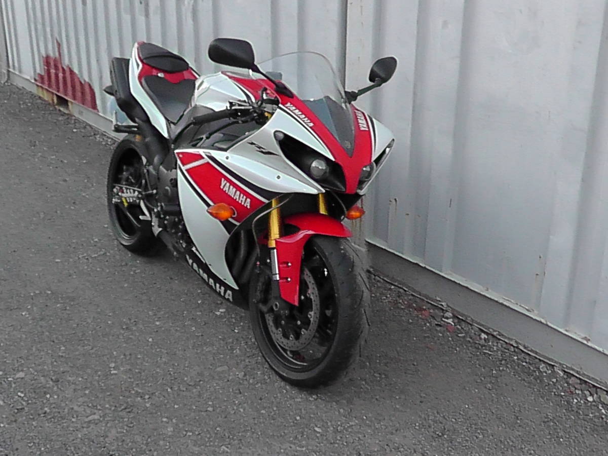 yzf r1