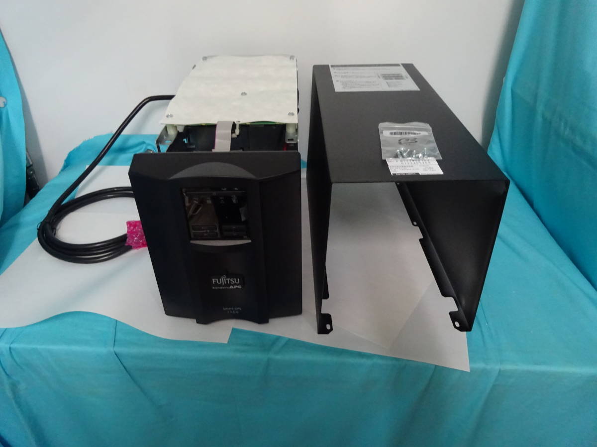 無停電電源装置 UPS 富士通 SMART UPS 1500 - 周辺機器