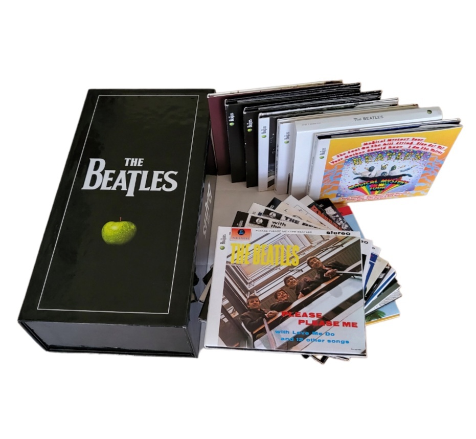 国内即発送】 Beatles 全アルバム15個と詩集1冊（本） 洋楽 
