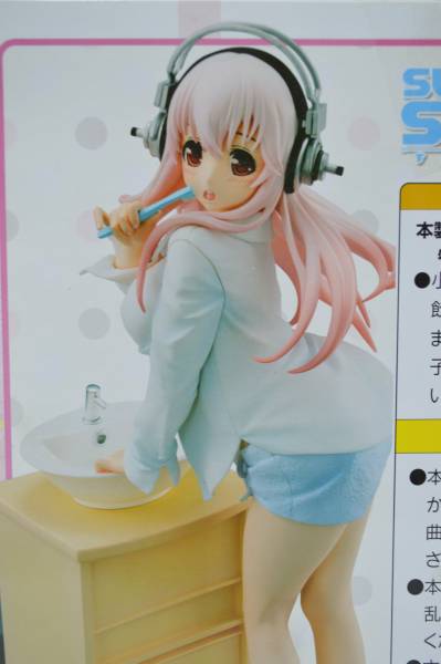 SUPER SONICO スペシャルフィギュア 71Y7h9-feIL._UF350,350_QL80_.jpg