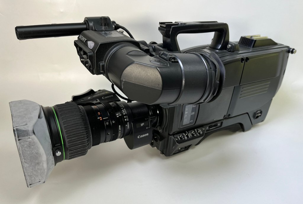 限定SALE100%新品SONY DXC-390 3CCD カラービデオカメラ　ズームレンズVCL-616WEA　セット プロ用、業務用