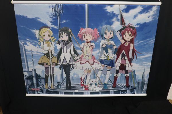 魔法少女まどか☆マギカ展 タペストリー（魔法少女集合）A1