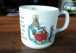 【旧刻印　廃盤品】　ウェッジウッド　ピーターラビット　マグカップ　WEDGWOOD　Peter Rabbit