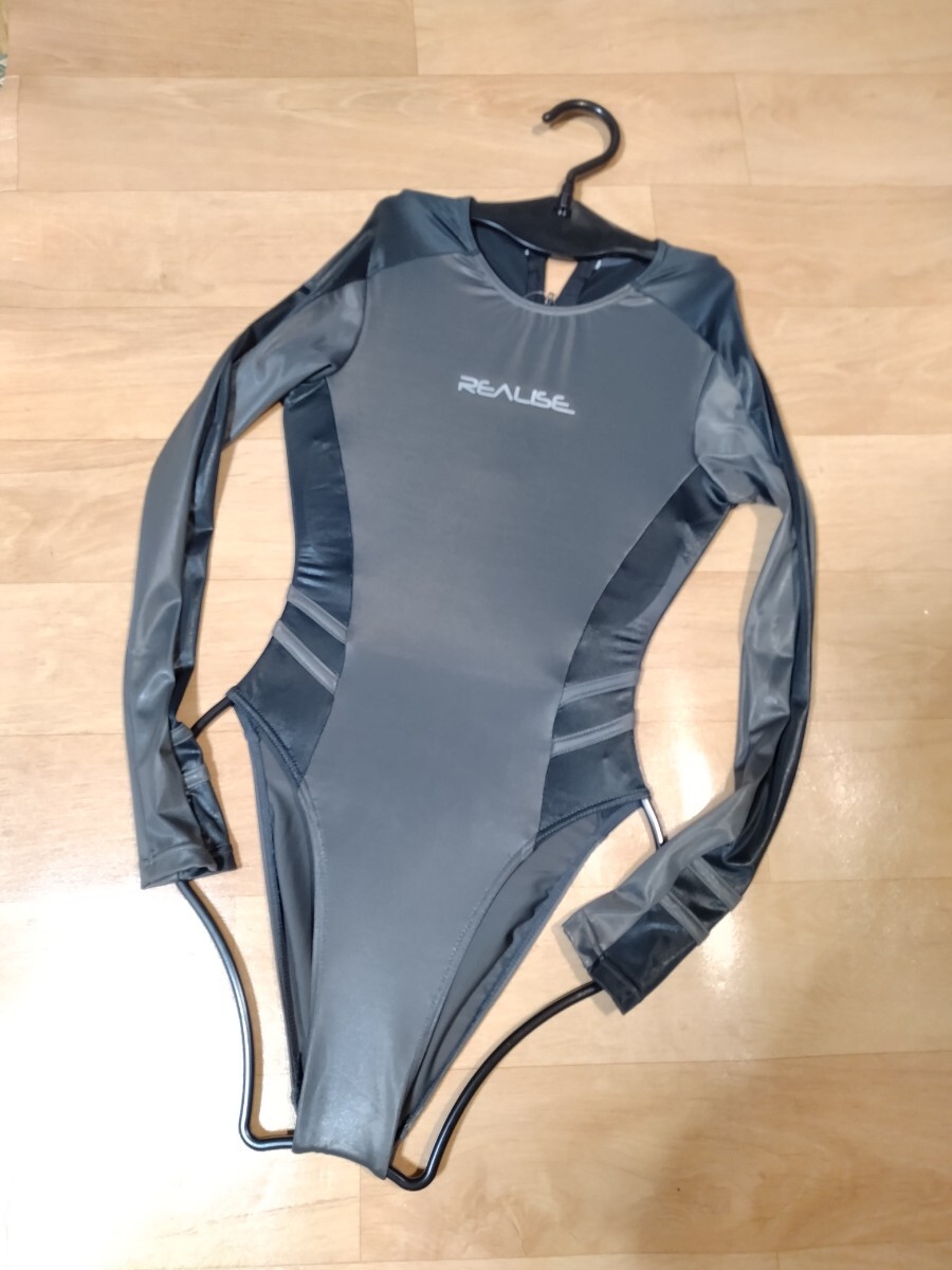 未使用 旧ロゴ REALISE リアライズ　ガンメタ 競泳水着 水球 ハイレグ 激レア リアライズ REALISE 競泳水着 N-030 Sサイズ 水泳 水球