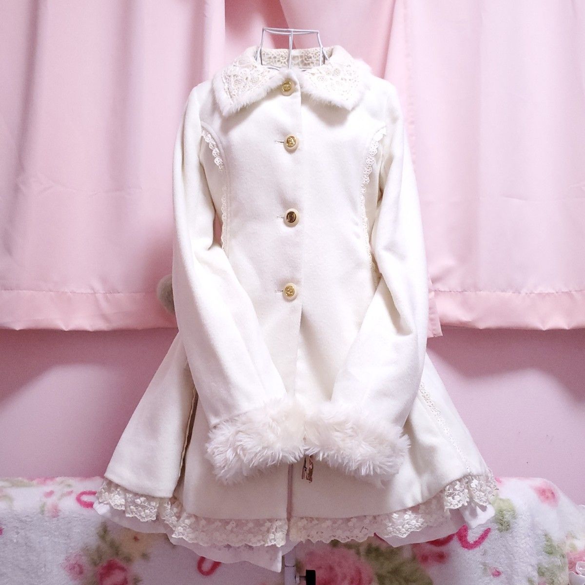 ミルフィーユレースポンチョ LIZLISA ファー ポンチョ 白 ふわふわ